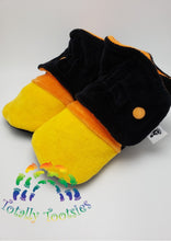ALL SIZES----DARK CANDY CORN